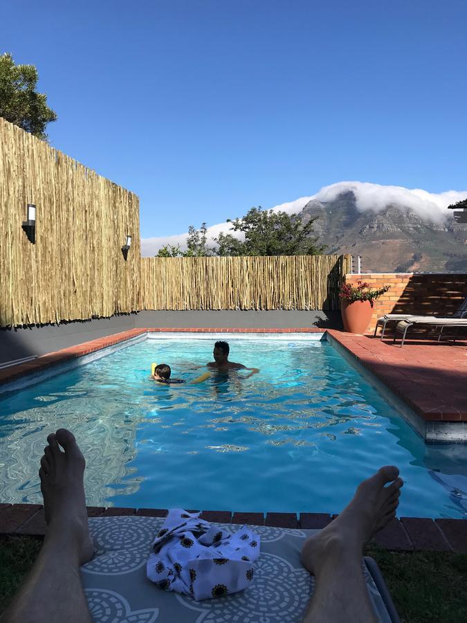 Bergzicht Guesthouse Cape Town Exterior photo