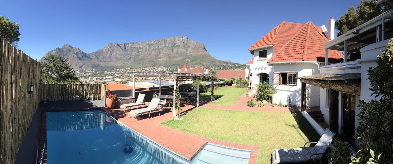 Bergzicht Guesthouse Cape Town Exterior photo
