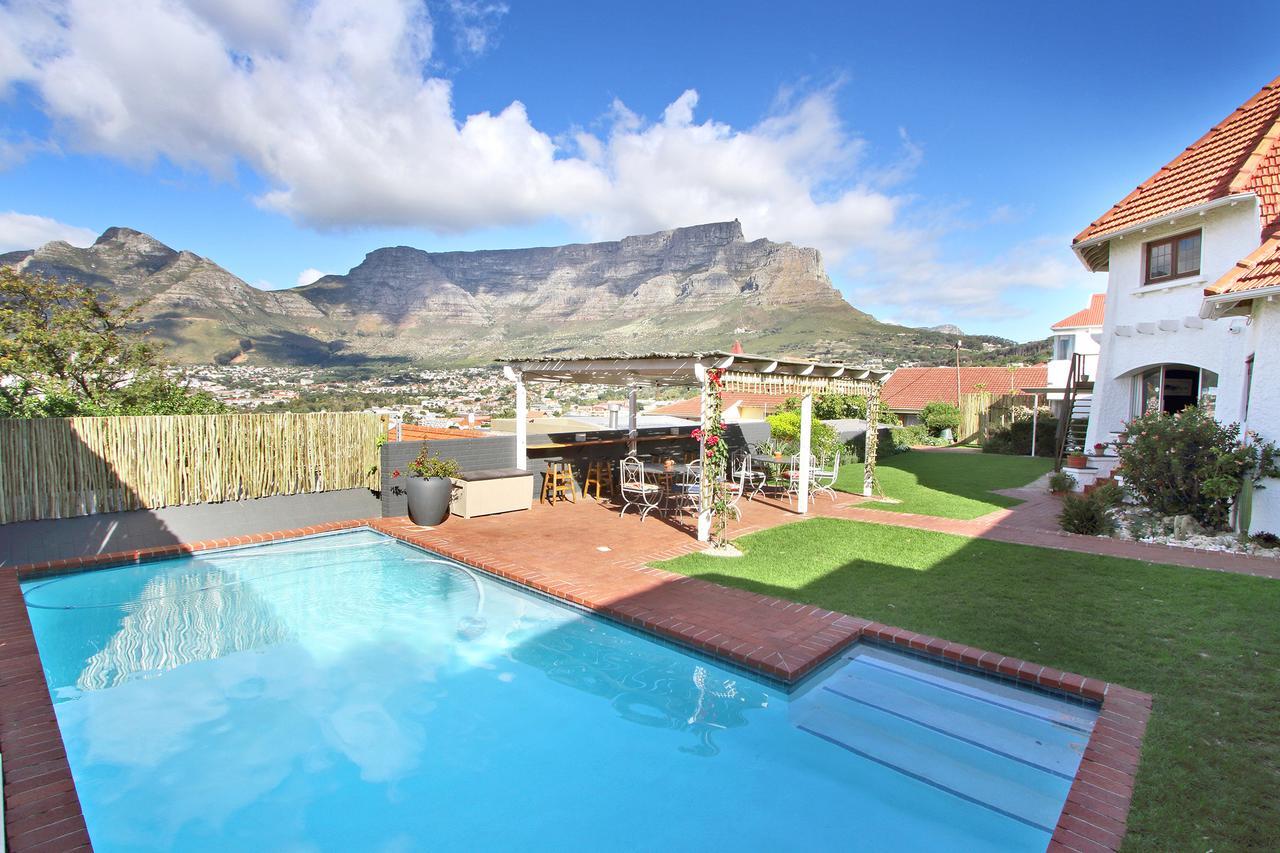 Bergzicht Guesthouse Cape Town Exterior photo