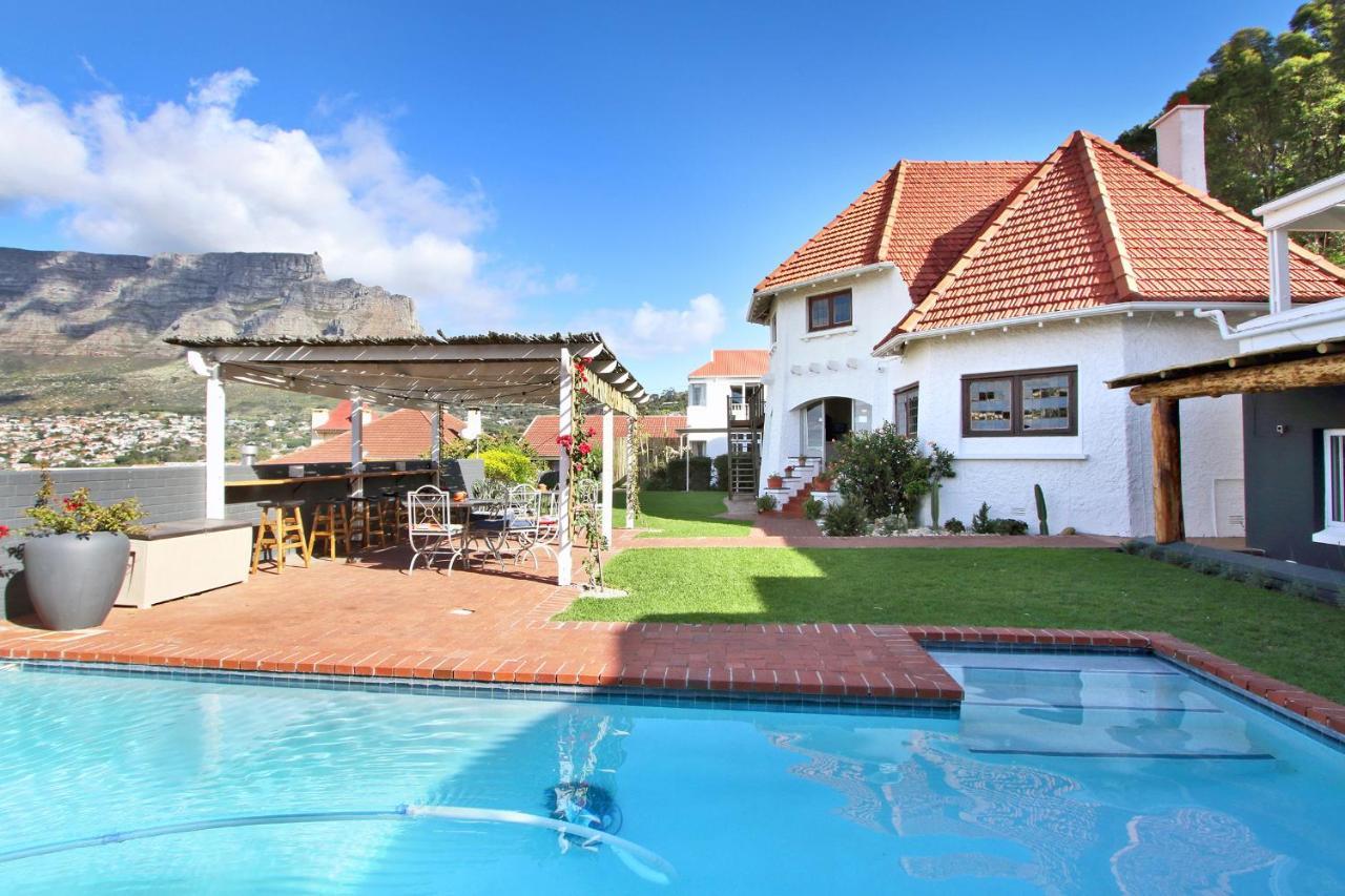 Bergzicht Guesthouse Cape Town Exterior photo