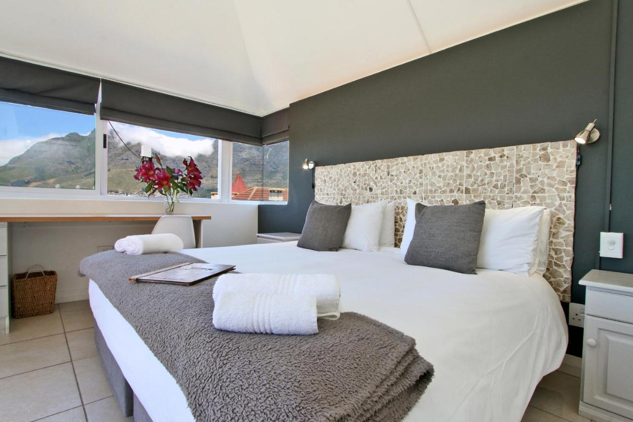 Bergzicht Guesthouse Cape Town Exterior photo