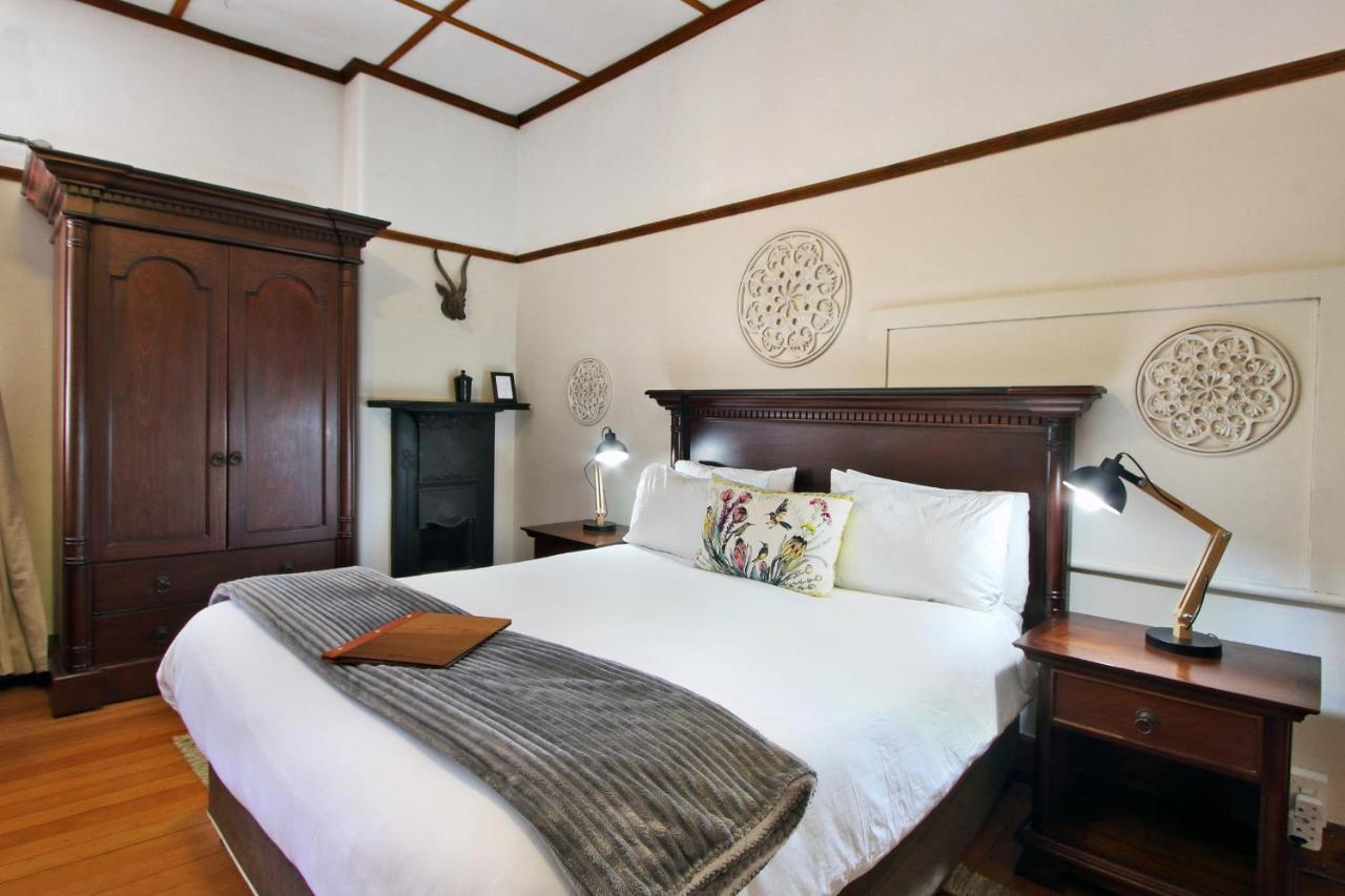 Bergzicht Guesthouse Cape Town Exterior photo