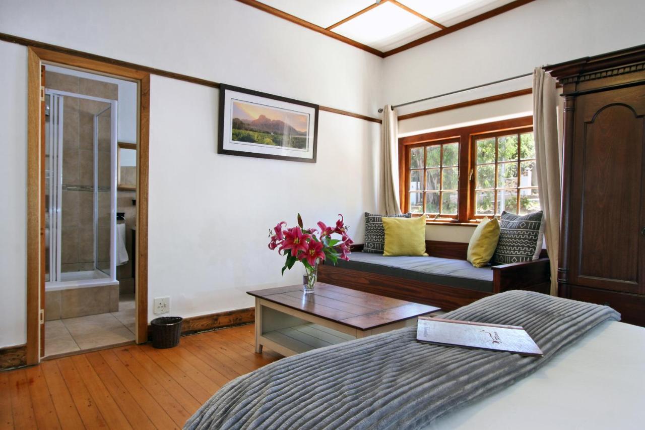 Bergzicht Guesthouse Cape Town Exterior photo